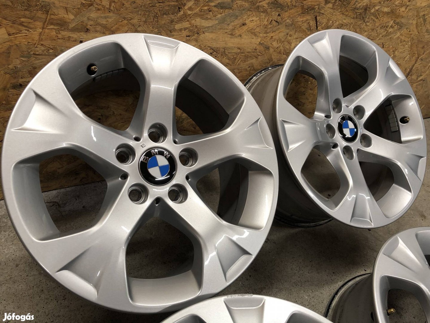 17 colos Bmw alufelni 17 col 5x120