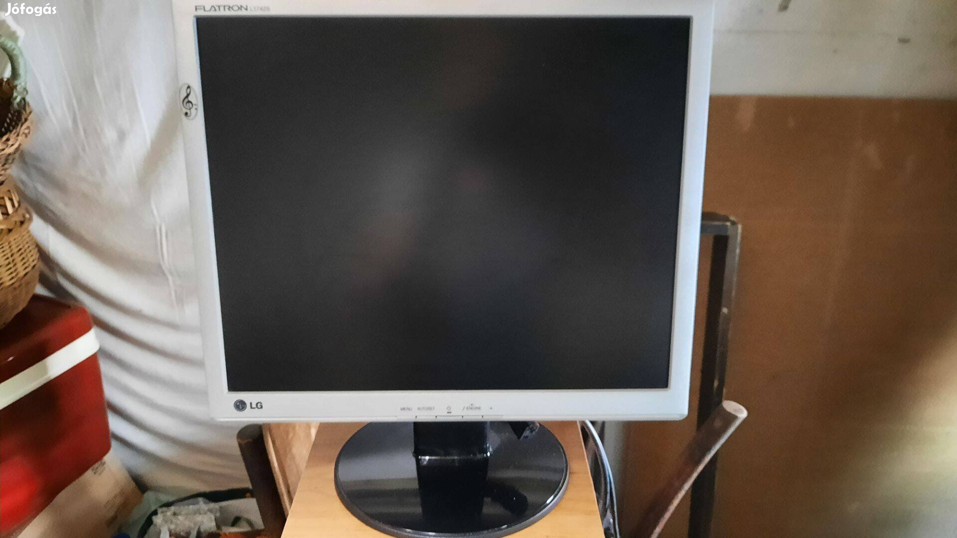 17 colos LG monitor