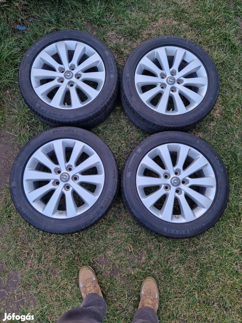 17 colos Opel Astra J Insignia Zafira gyári alufelni 5x115 felni R17