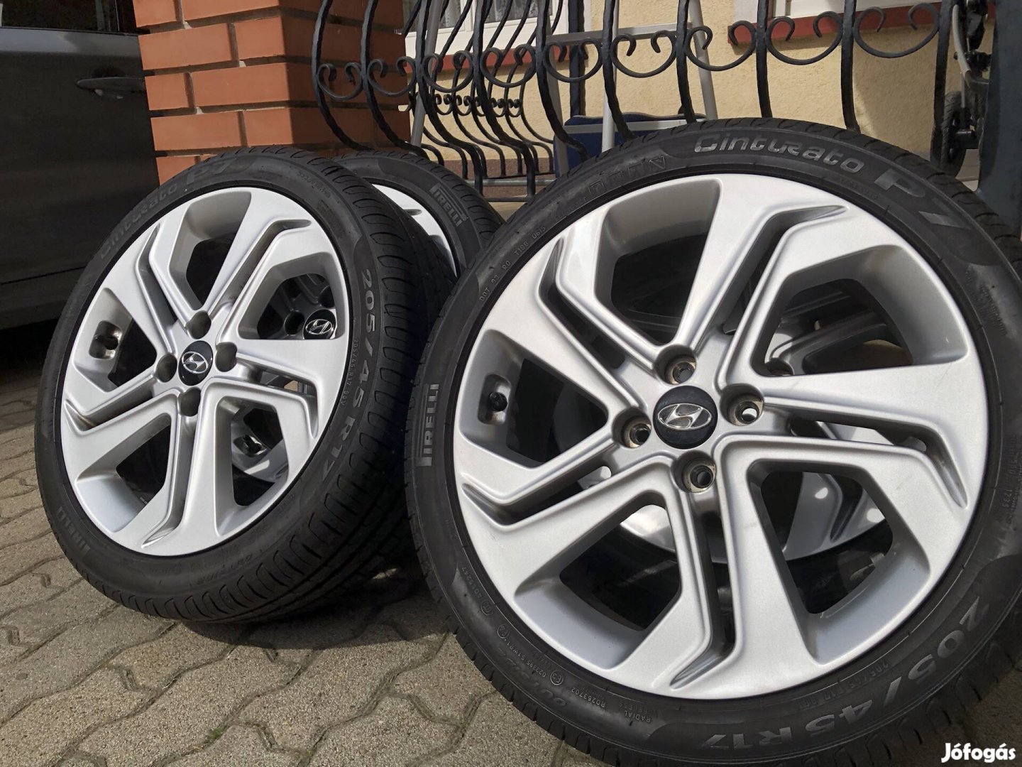 17 colos gyári Hyundai alufelni 4x100 nyári gumi 17 col