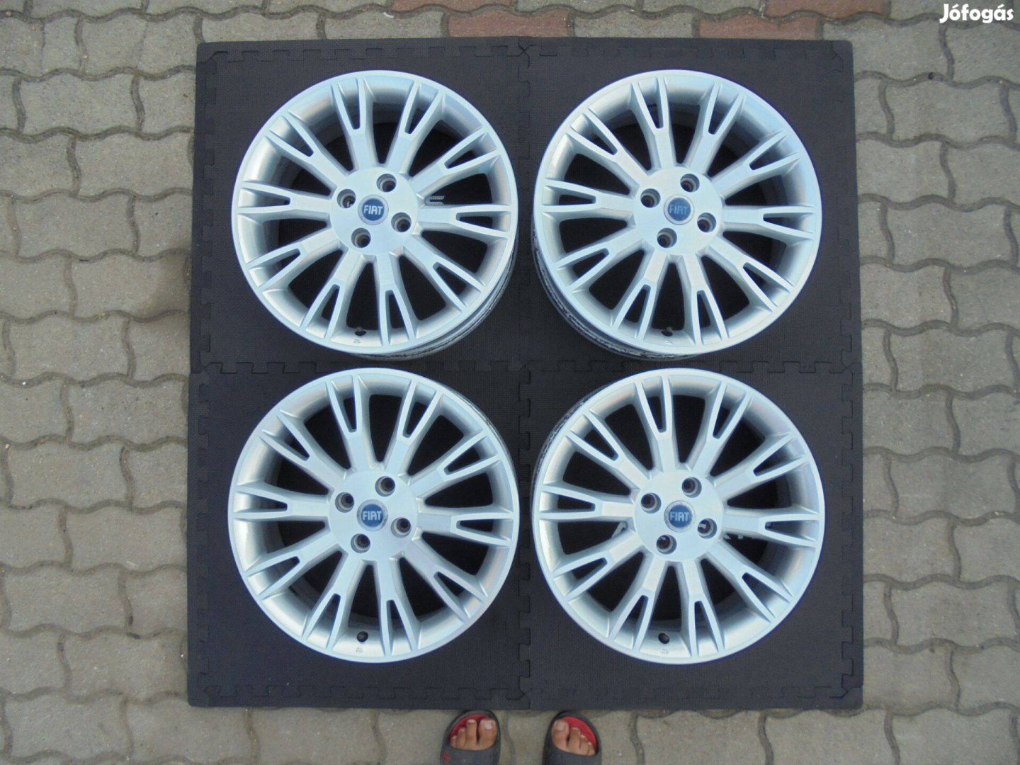 17-es Fiat alufelni eladó