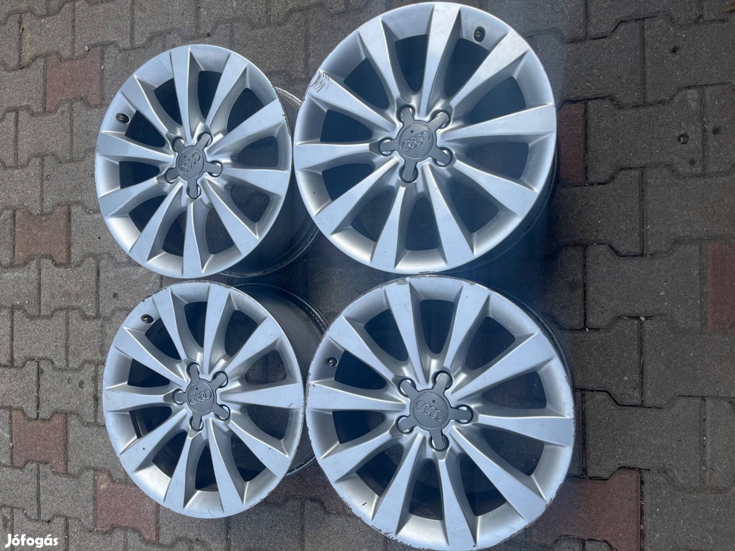 17-es Gyári audi alufelni