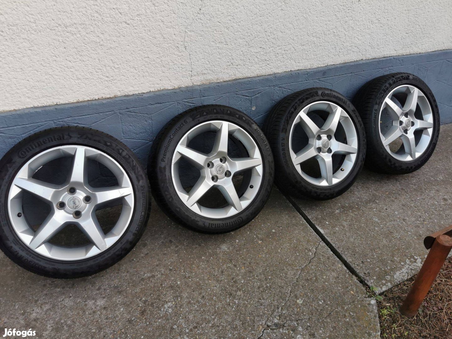 17-es Opel Penta gyári alufelni , Continental nyári gumikkal