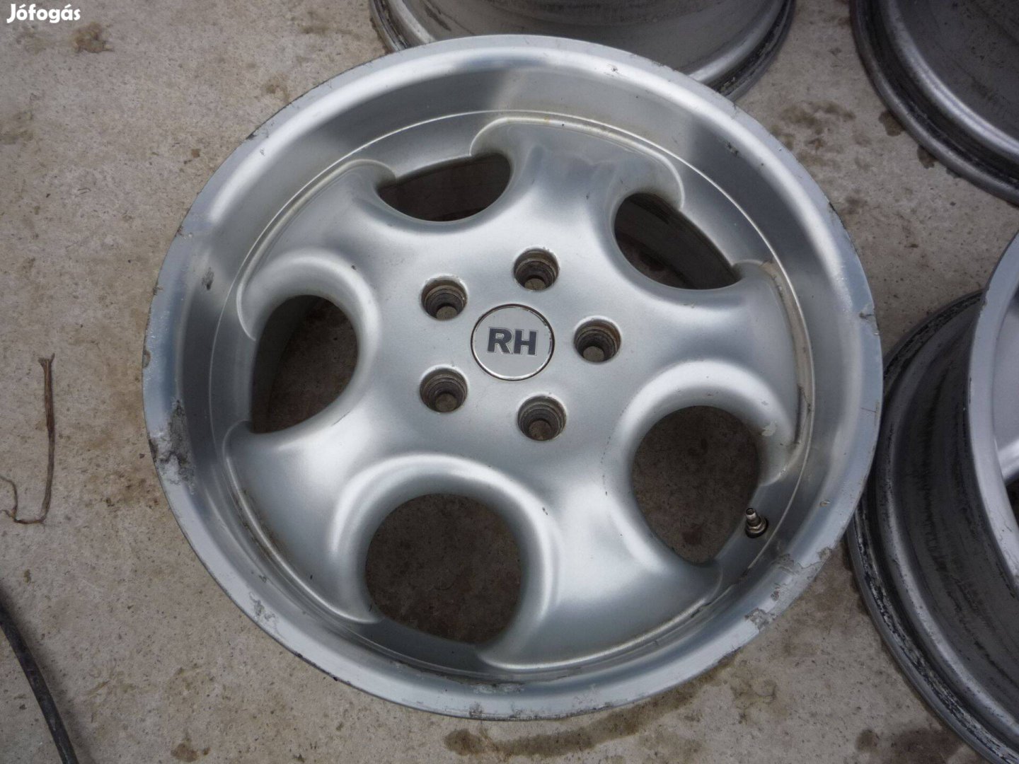 17-es RH 5X112 felnigarnitúra olcsón eladó!