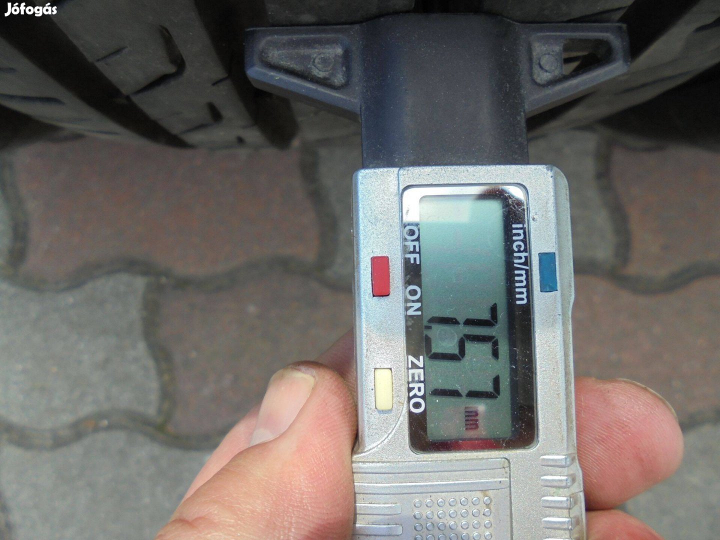 17-es nyári gumi pában vagy garnitúrában vihető