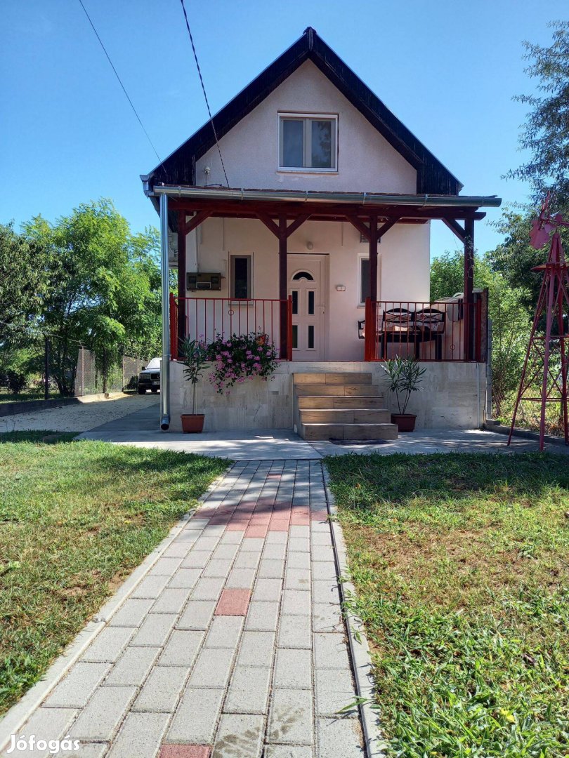 17-ik ker. Bélatelepi úton ház eladó