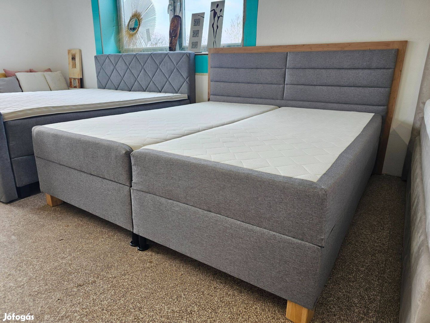 180x200 cm-es ágyneműtartós boxspringágy