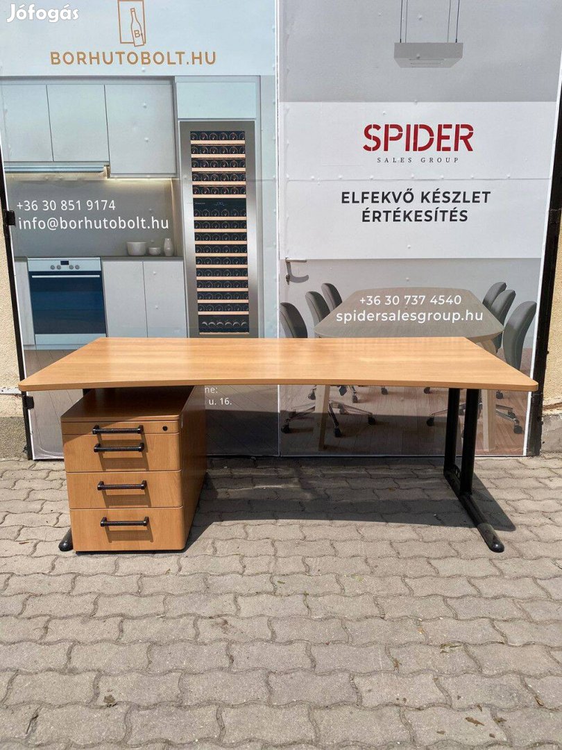 180x90 cm íróasztal, számítógépasztal, homorú, Steelcase - használt