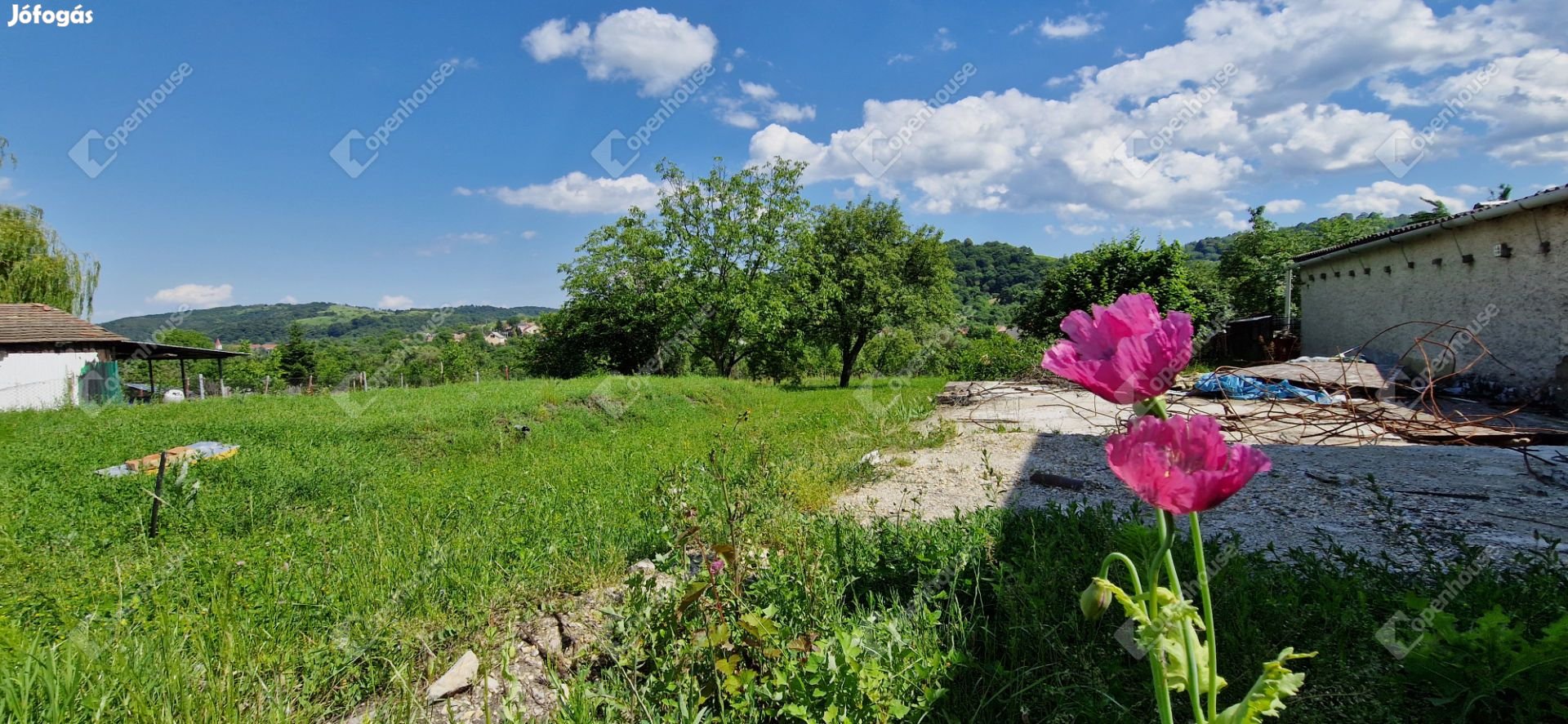 1813 nm-es telek eladó Varbó