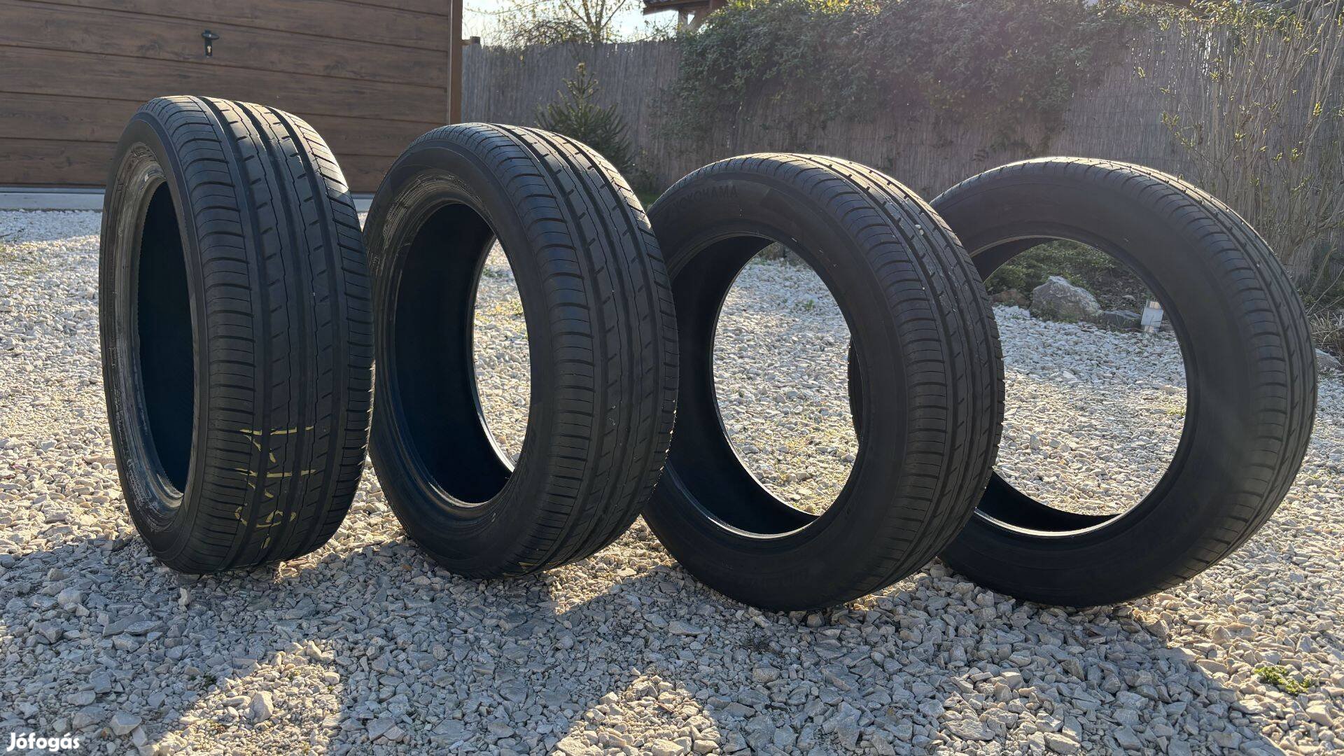 185/55 R16 83V - Yokohama Bluearth nyári gumi szett