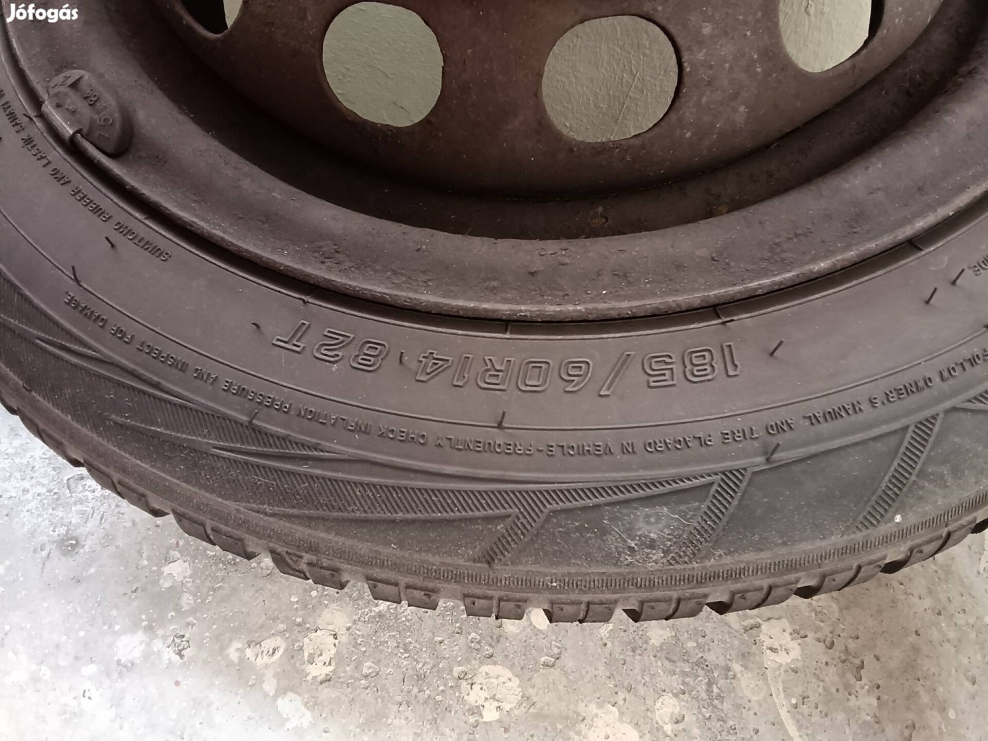 185/60R14 Falken téli gumi szett lemezfelnin