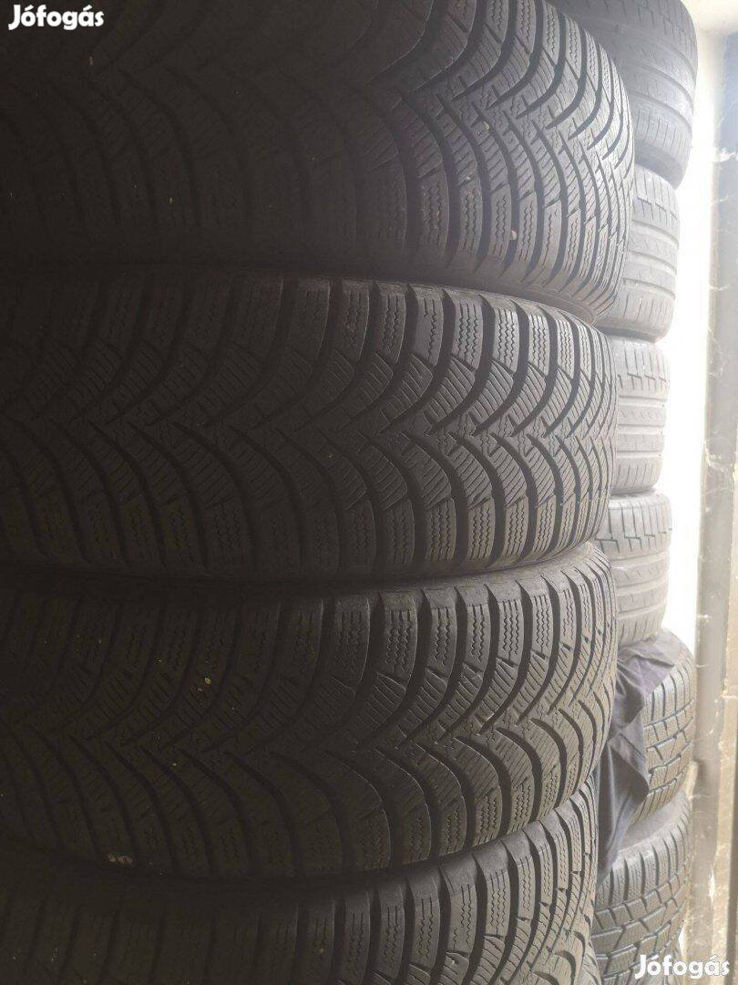 185/60R15 46e/4db Kiárusítva Hankook téligarnitúra