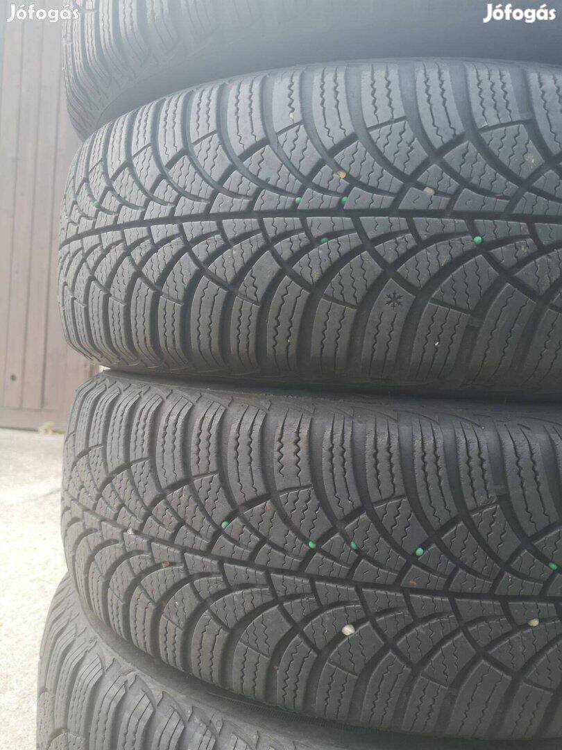 185/60R15 46e/4db Kiáusítva Goodyear téligumi