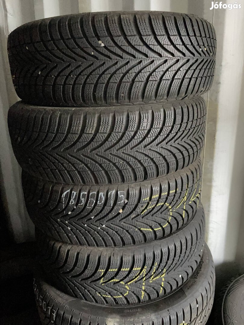 185/60R15 Apollo téligumik