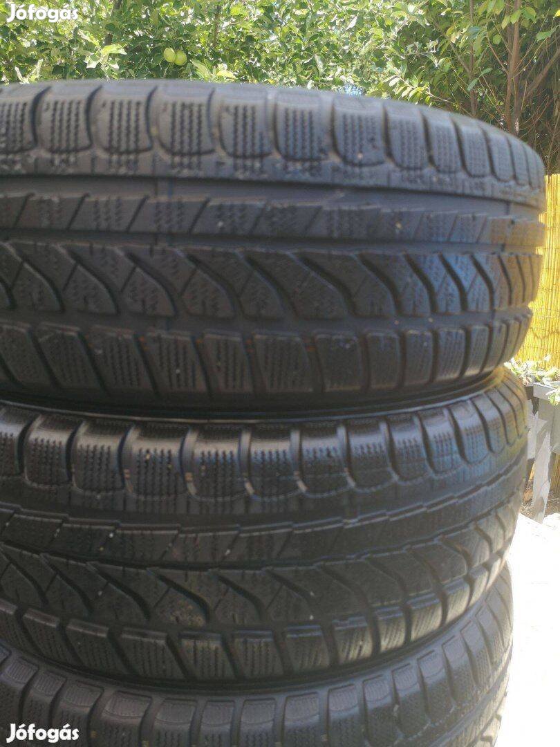 185/60R15 Dunlop téligumik eladók