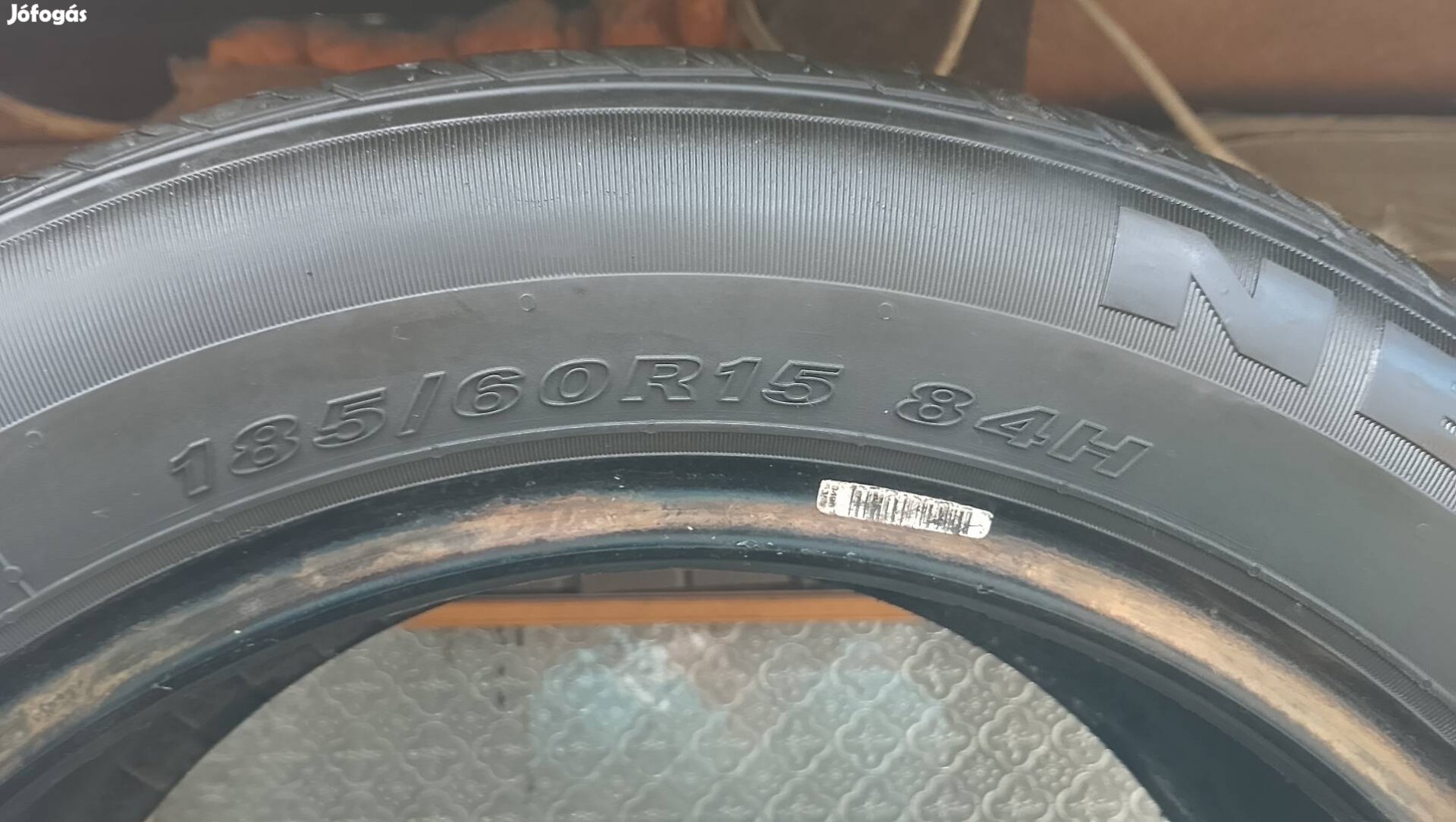 185/60R15 Nexen nyárigumi szett