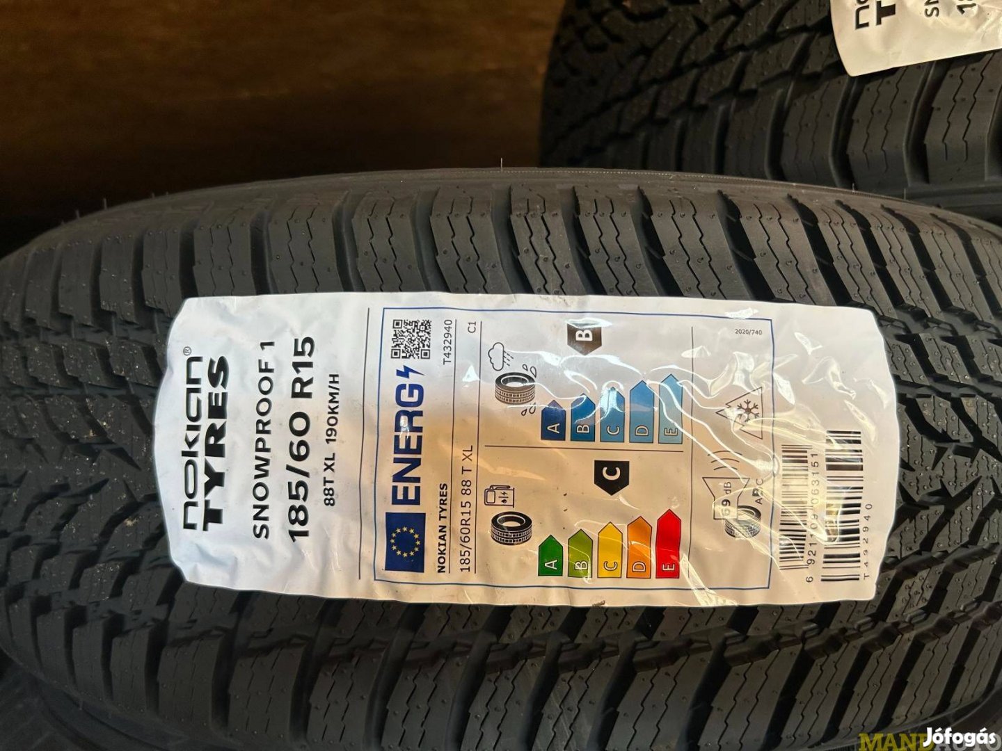 185/60R15 Nokian Snowproof 1,Új téligumi