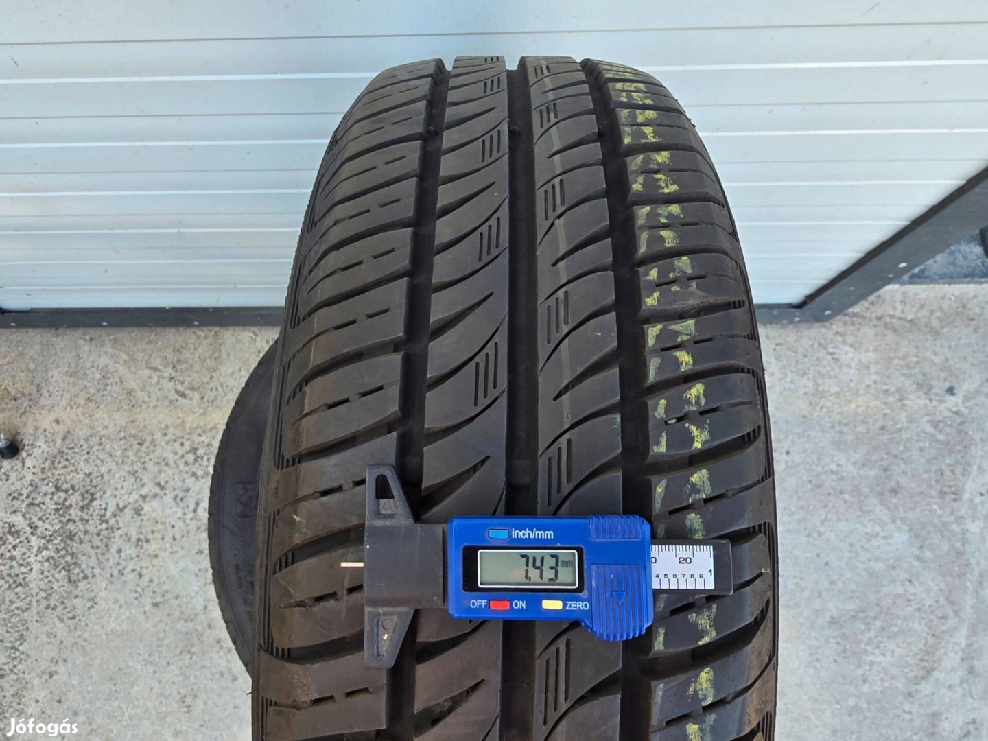 185/60R15 Semperit garnitúra szinte újszerű állapotban eladó!
