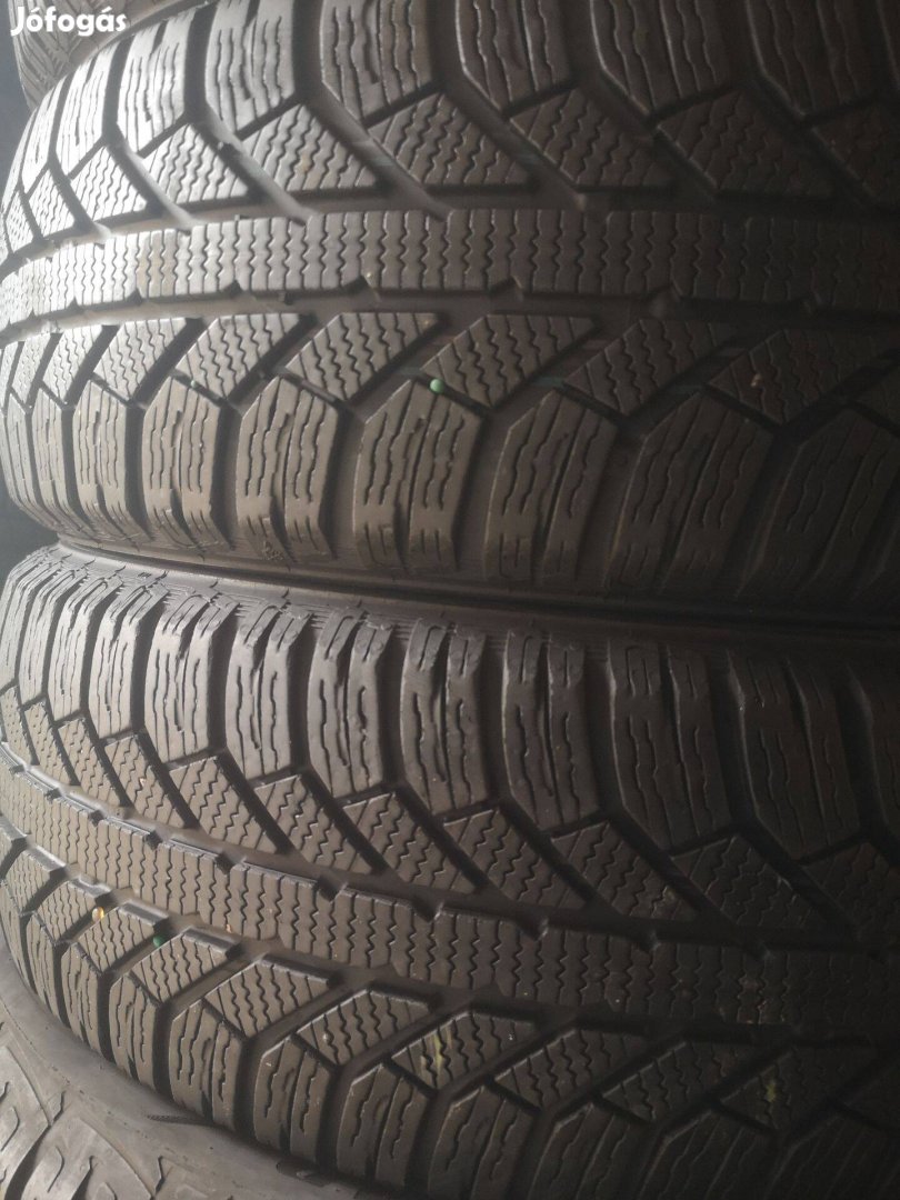 185/60R15 Semperit téligumi eladó