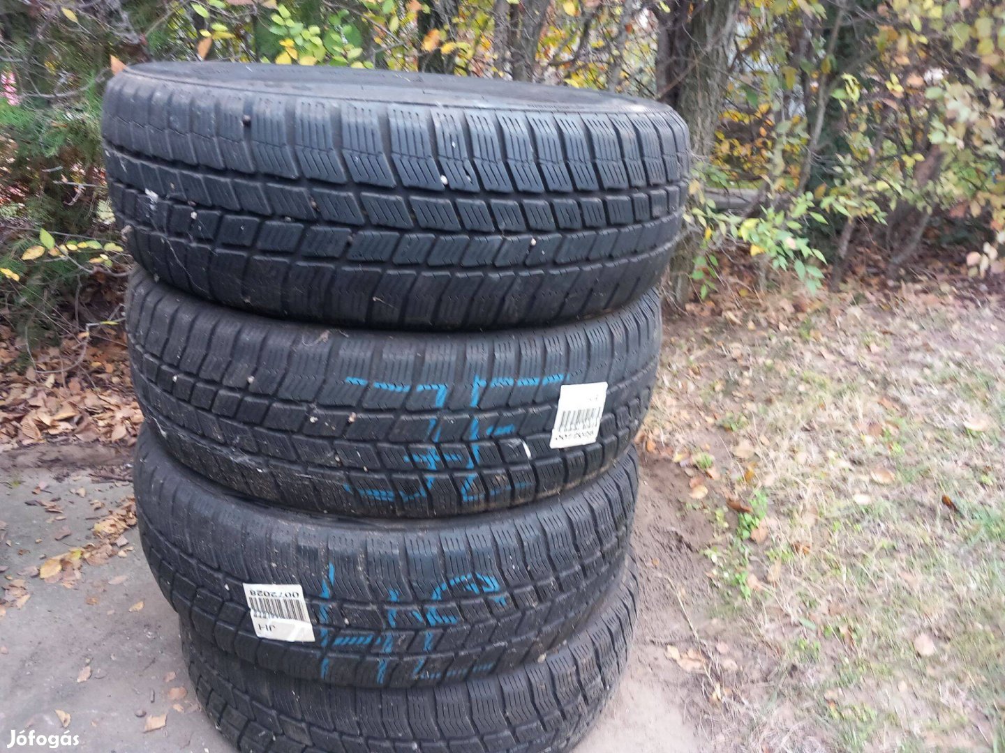 185/60R15 barum téli gumik