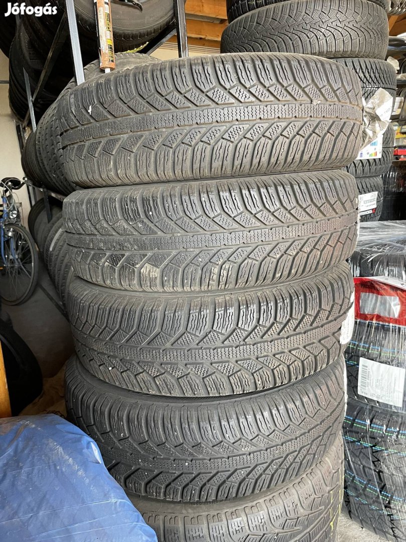 185/60R15 téligumik