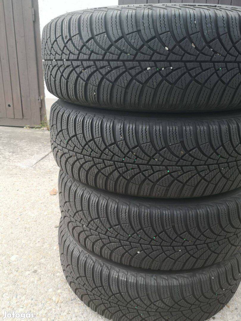 185/60R15 újszerű Goodyear téligumi