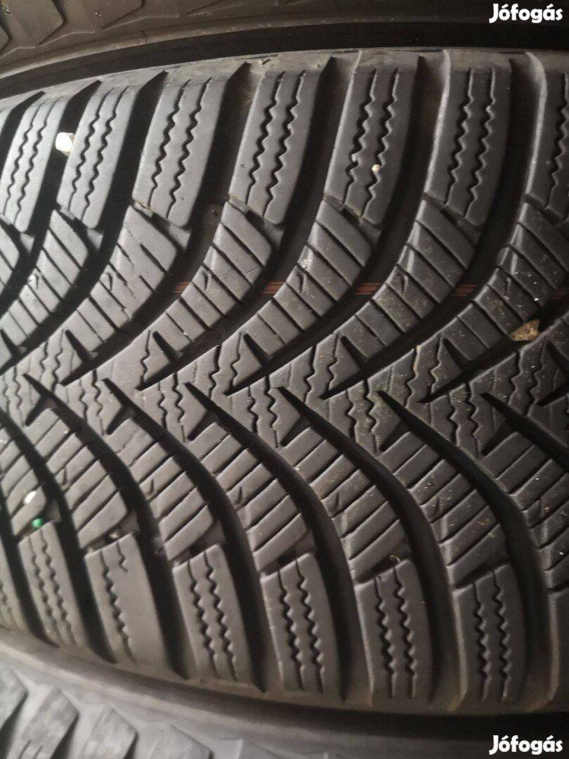 185/60R15 újszerű Hankook téligumi