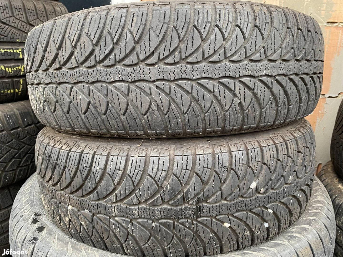 185/60 R15 2db téli gumi