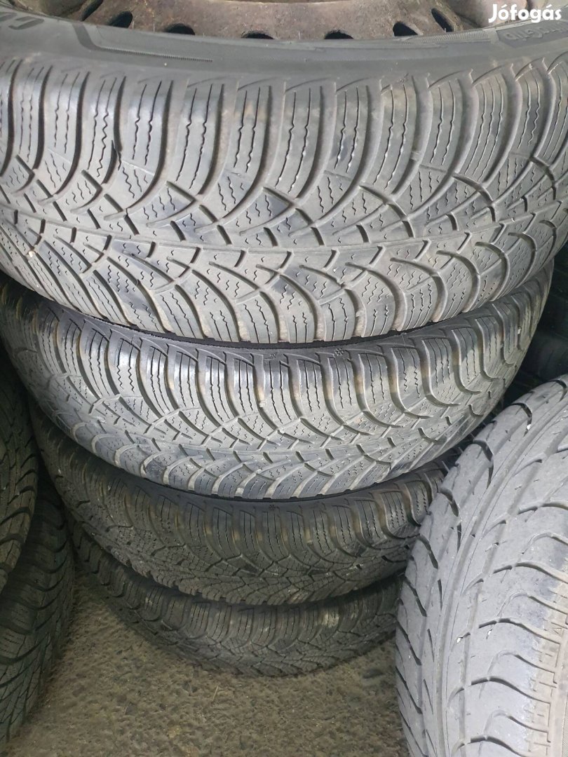 185/60 R15 Goodyear téli kerék szett Yarisra