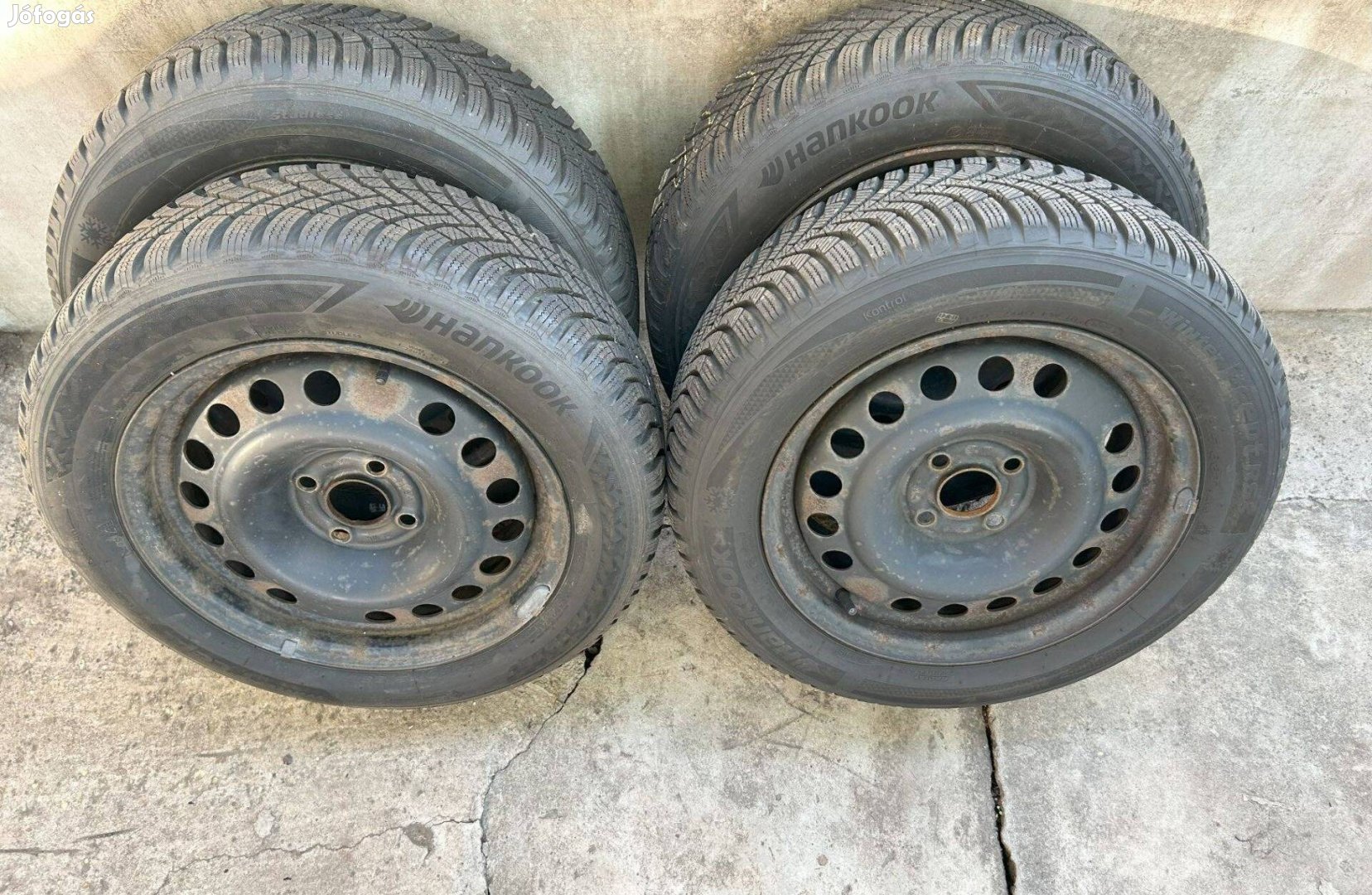 185/60 R15 Hankook téli gumi 4x100 lemezfelnin