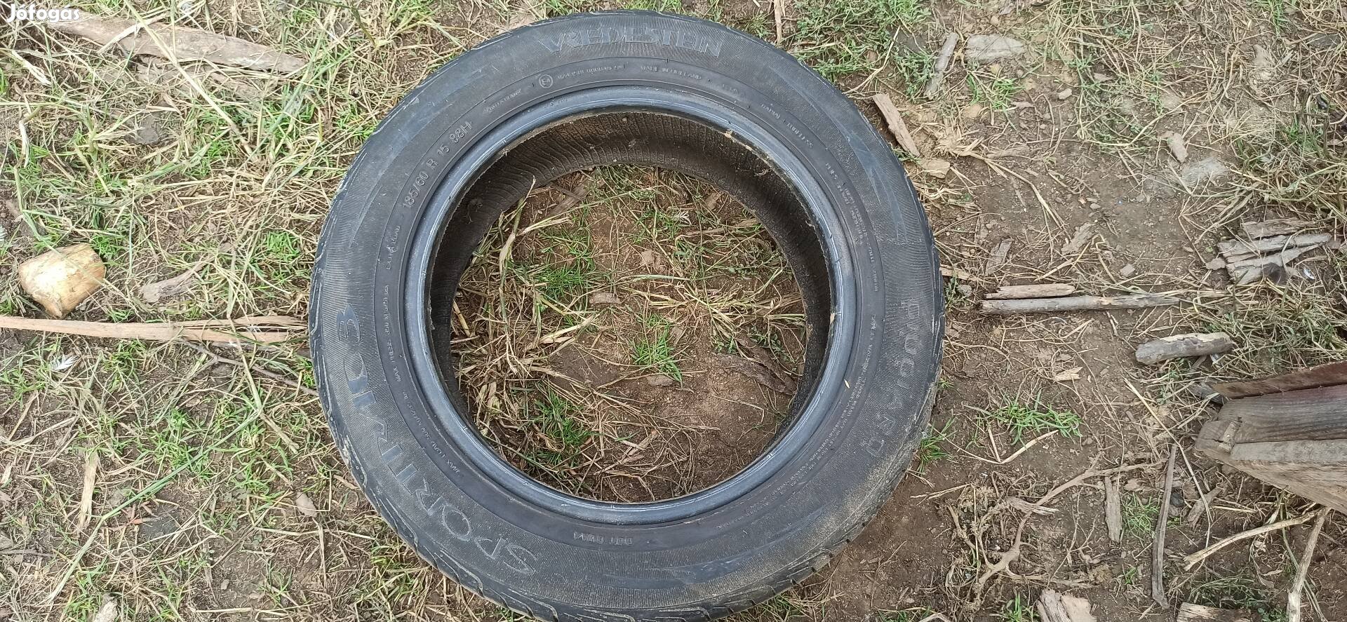 185/60 R15 gumiabroncs