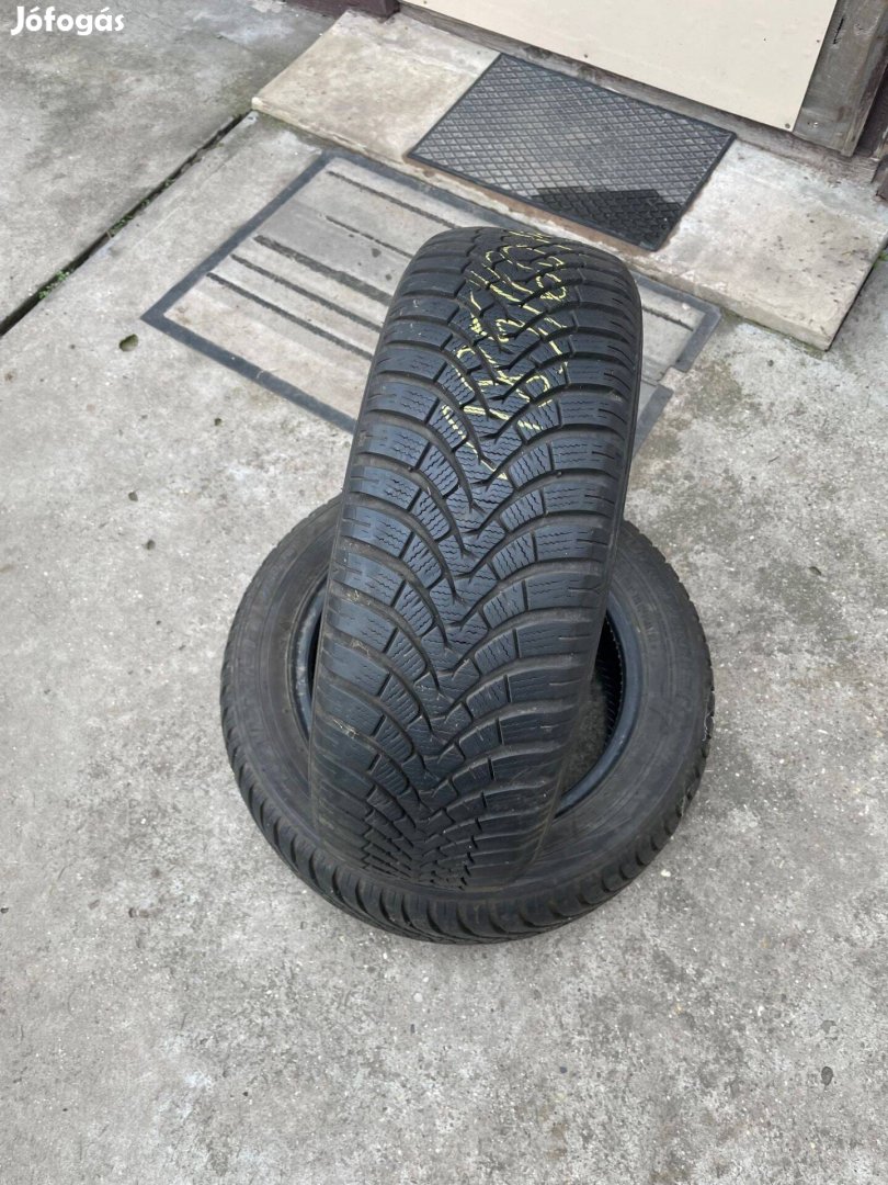 185/60 R15 méretű téli gumipár olcsón eladó