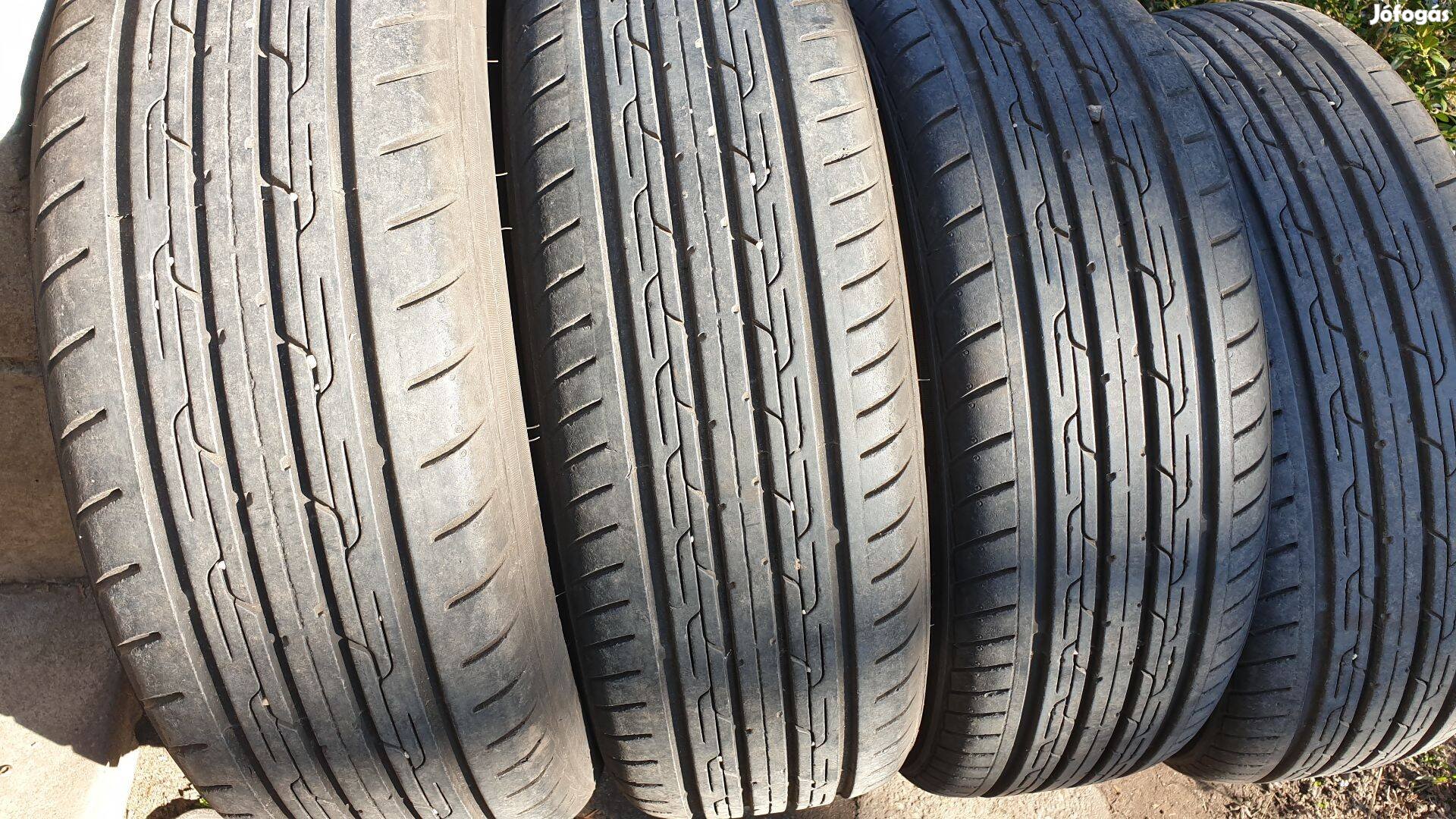 185/60 R15 nyári gumik szett