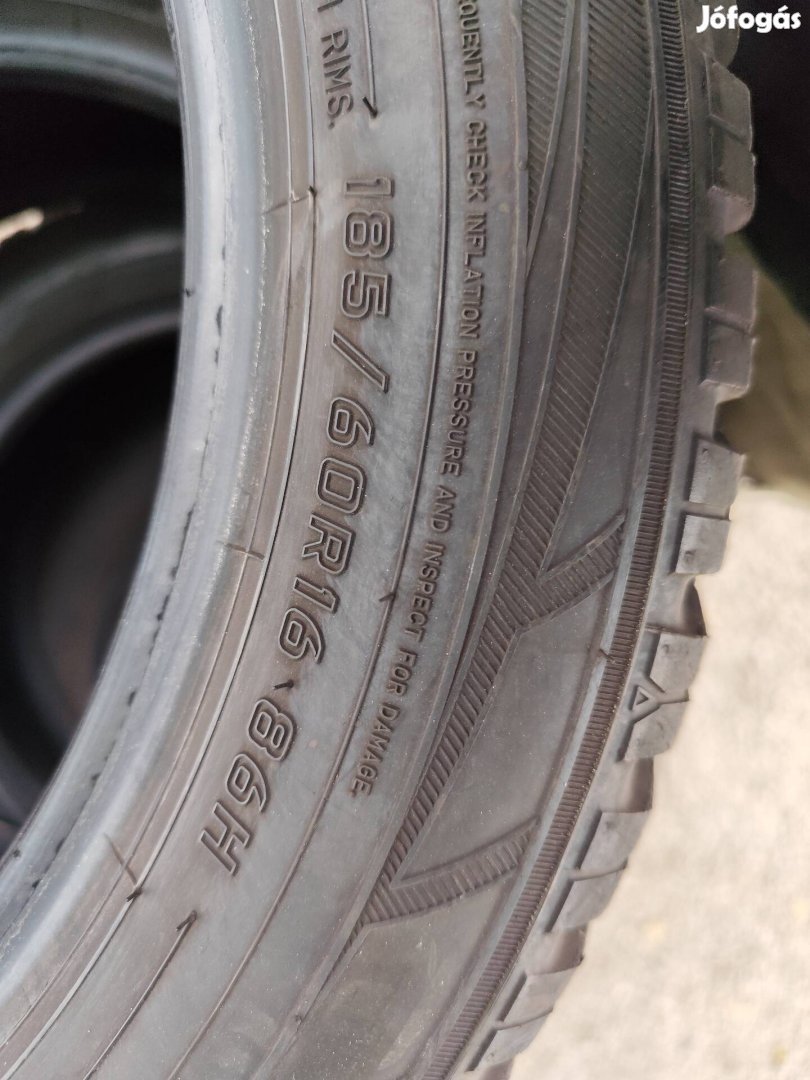 185/60 r16 Falken téligumi 