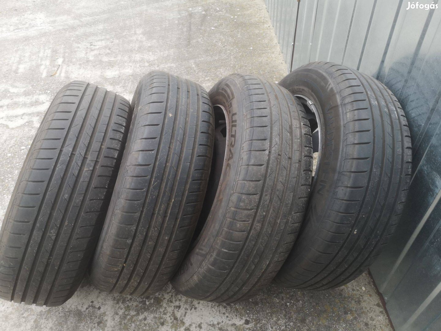 185/65R15 DOT 2022 Peugeot felnin