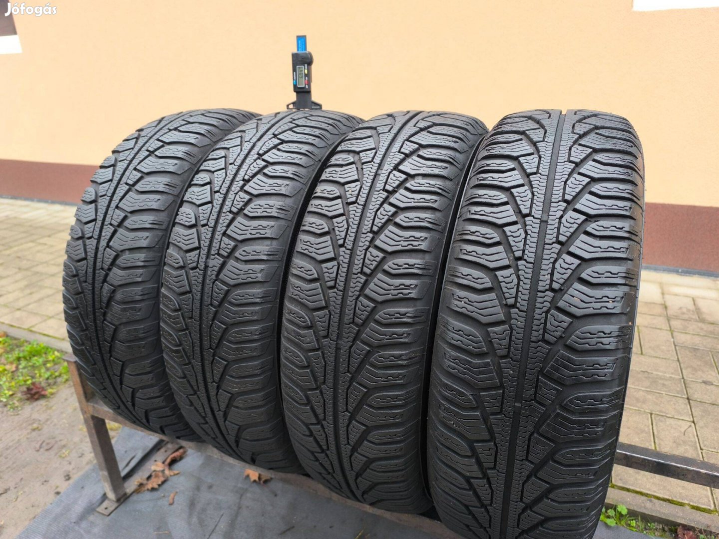 185/65R15 Uniroyal téli gumi garnitúra 185/65 r15