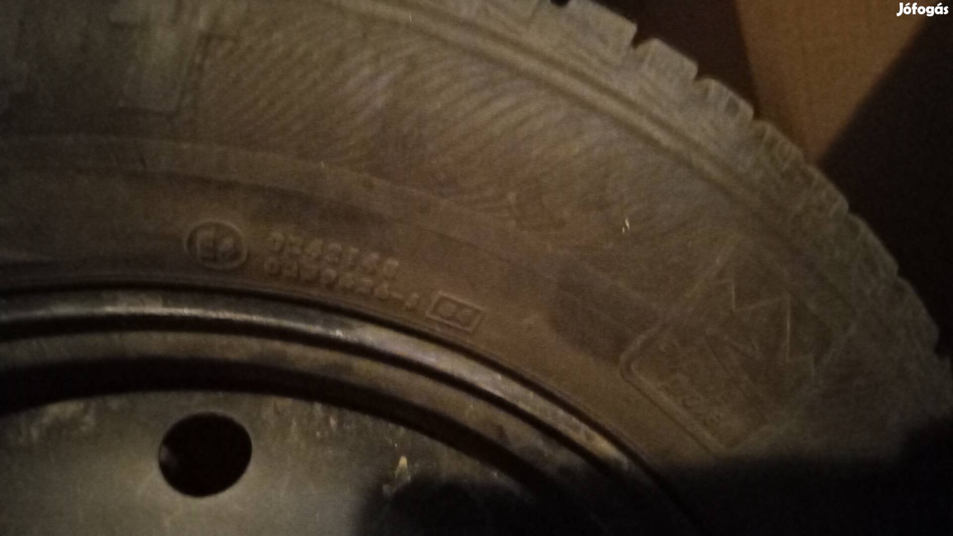 185/65 R14  jó állapotú téli gumi felnvel