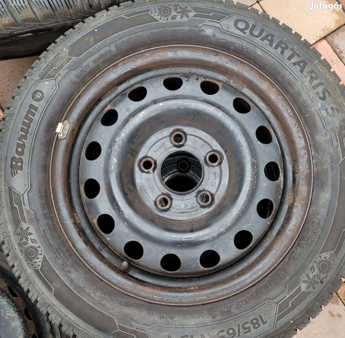 185/65 R15 4 évszakos kia hyundai felnin