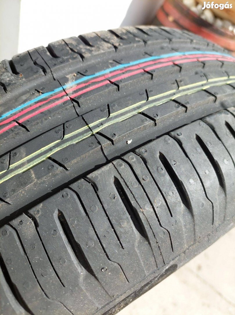 185/65 R15 Continental 2 db nyári gumi acélfelnin