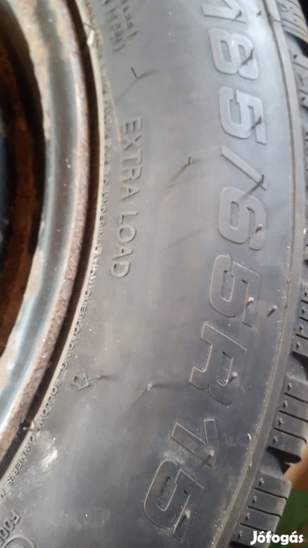 18565 R15 Négyévszakos gumik