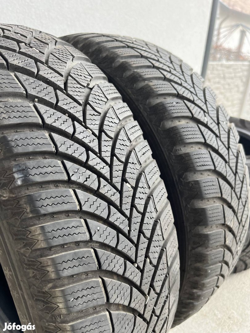 185/65 R15 Semperit téli gumik