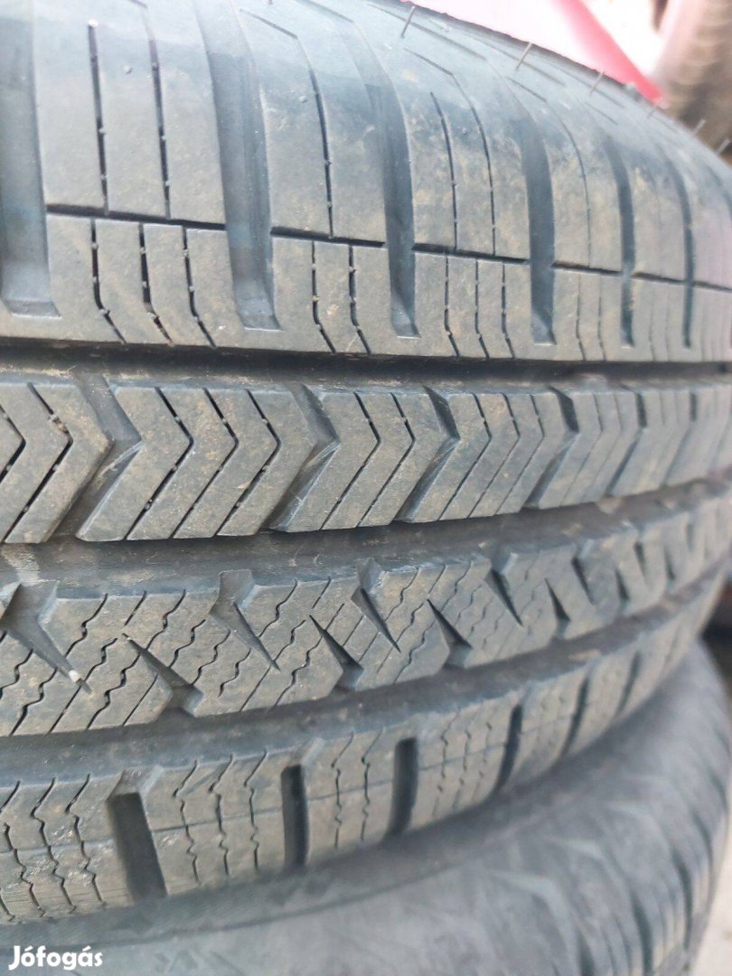 185/65 R15 Vredestein téligumik