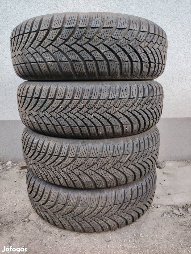 185/65 R 15 Semperit téli gumi