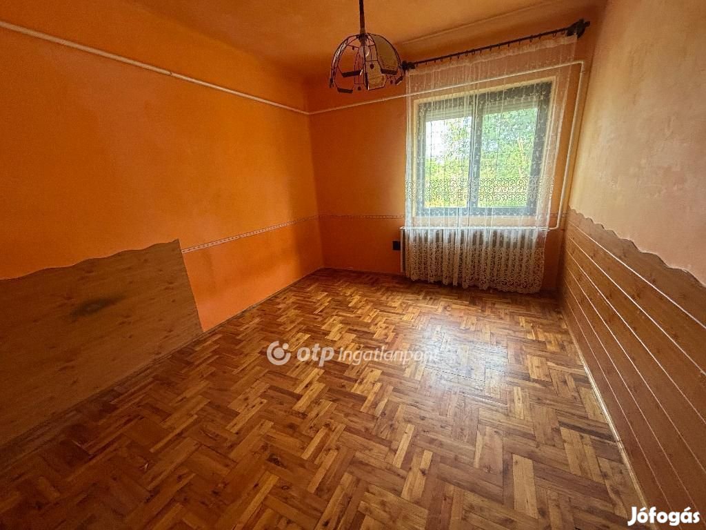 185 nm-es ház eladó Balsa