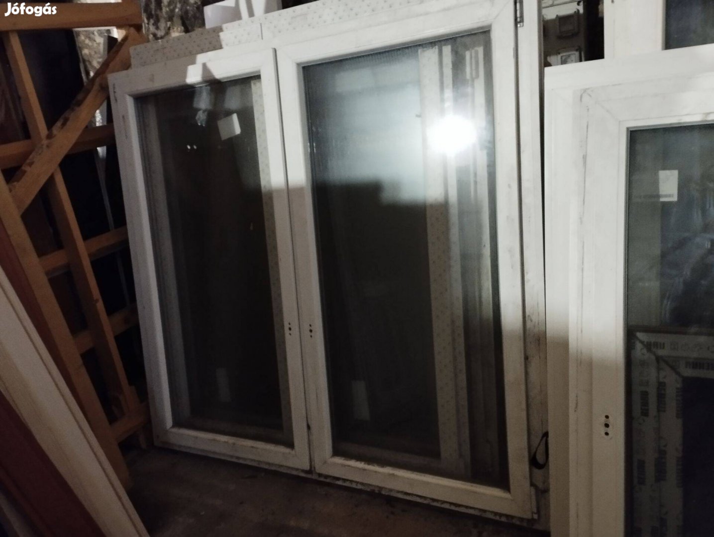 185x172cm használt műanyag ablak (2437)