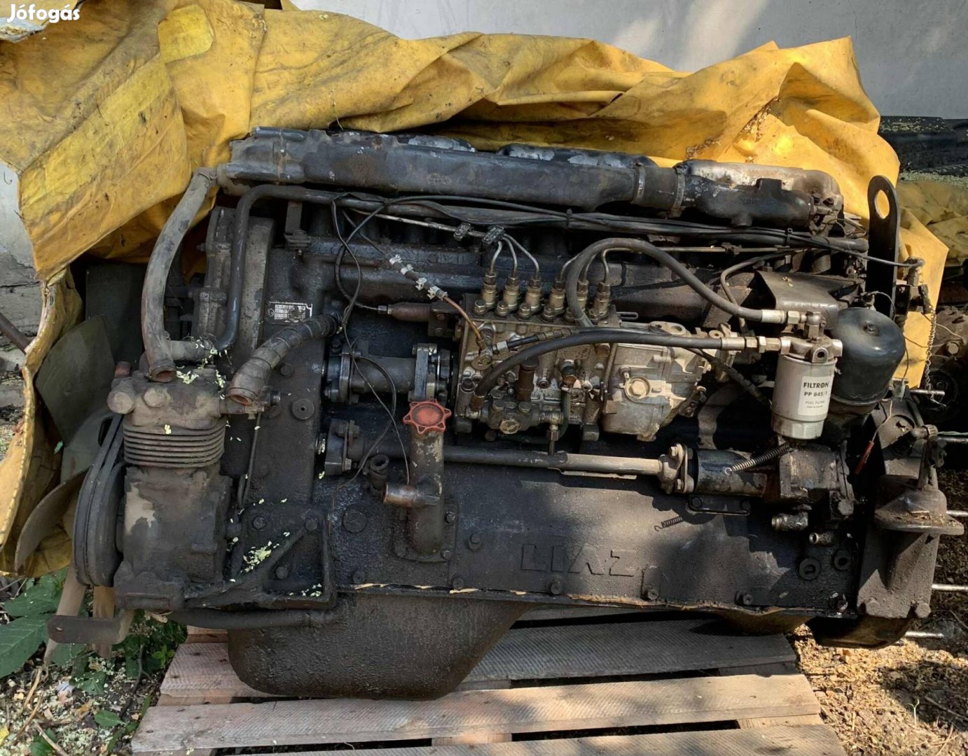 18.33-as Liaz motor. Kifogástalan állapotban, bosch adagolóval