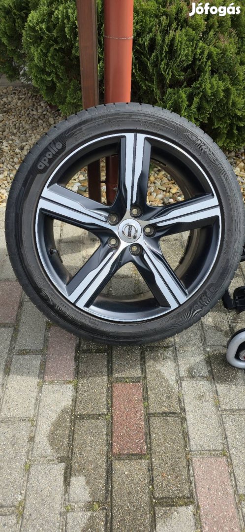 18"Volvo gyári alufelni garnitúra, 12e km futott nyárigumival 