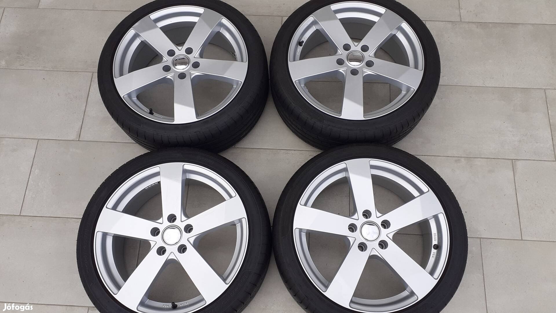 18" 5x112 alufelni 225/40-18 gumi 