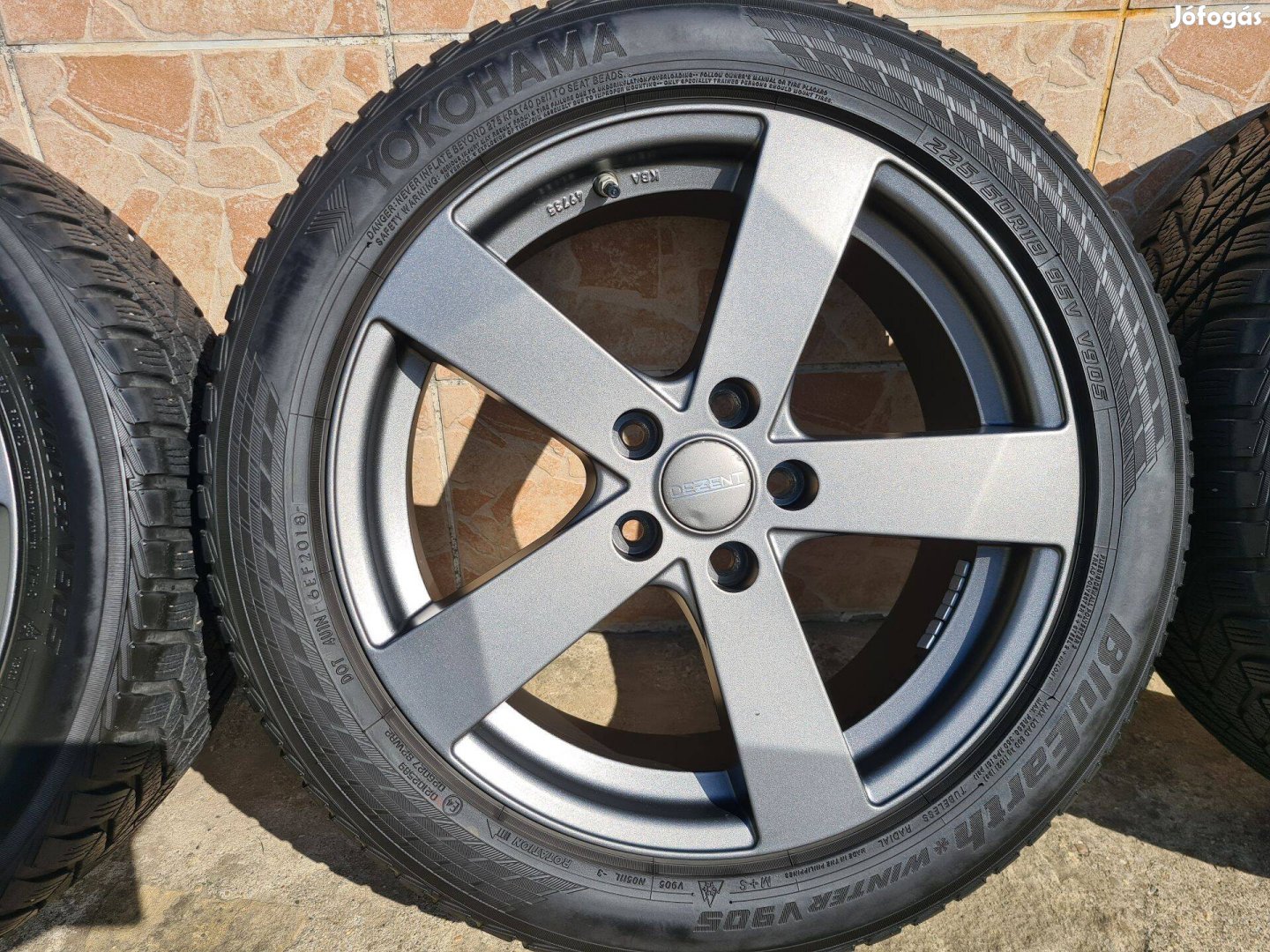 18" 5x114,3 Dezent alufelni + gumi + tpms