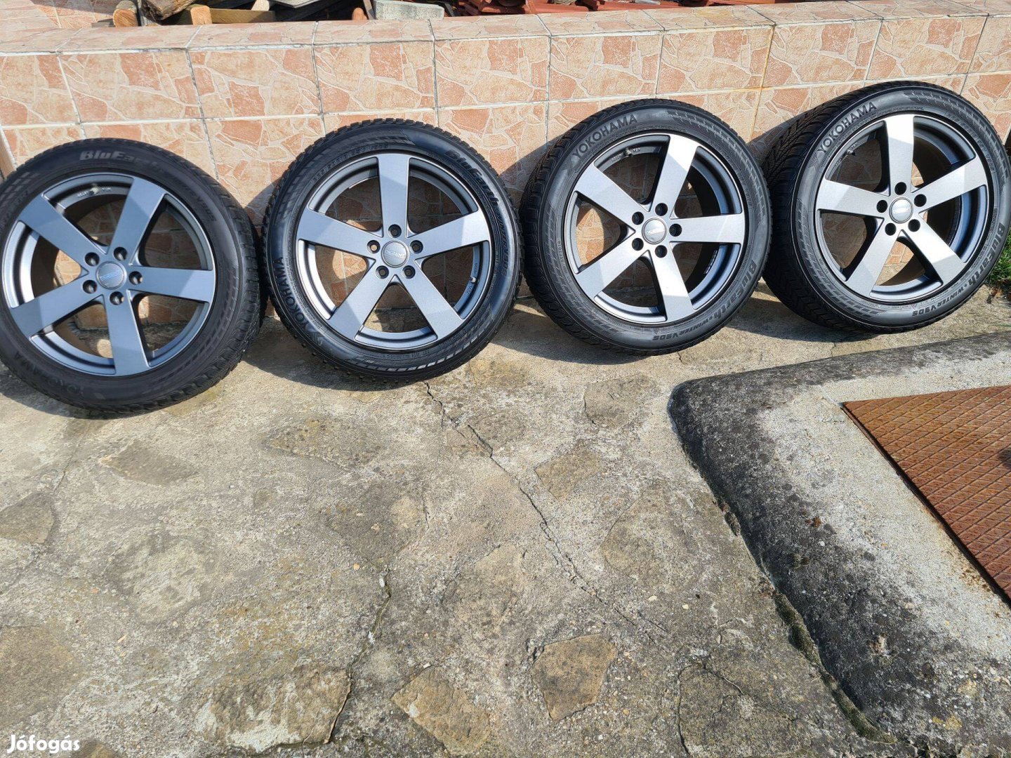 18" 5x114,3 alufelni gumival és tpms szenzorral